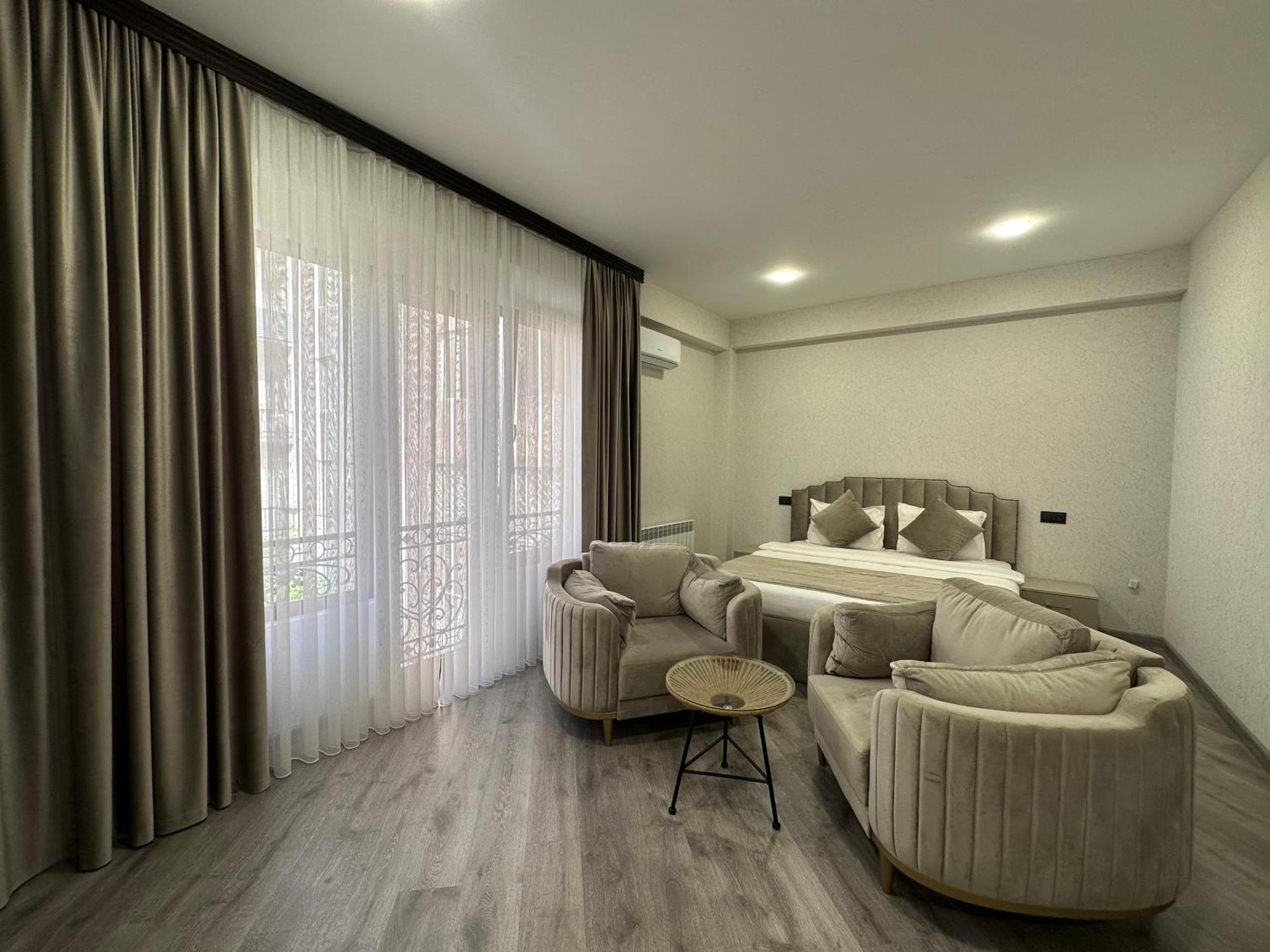 Royal Renaysance Hotel Erevan Cameră foto
